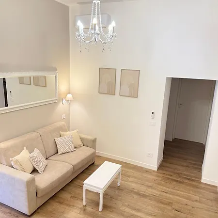 Seiemme Colosseo Luxury 2 アパート *